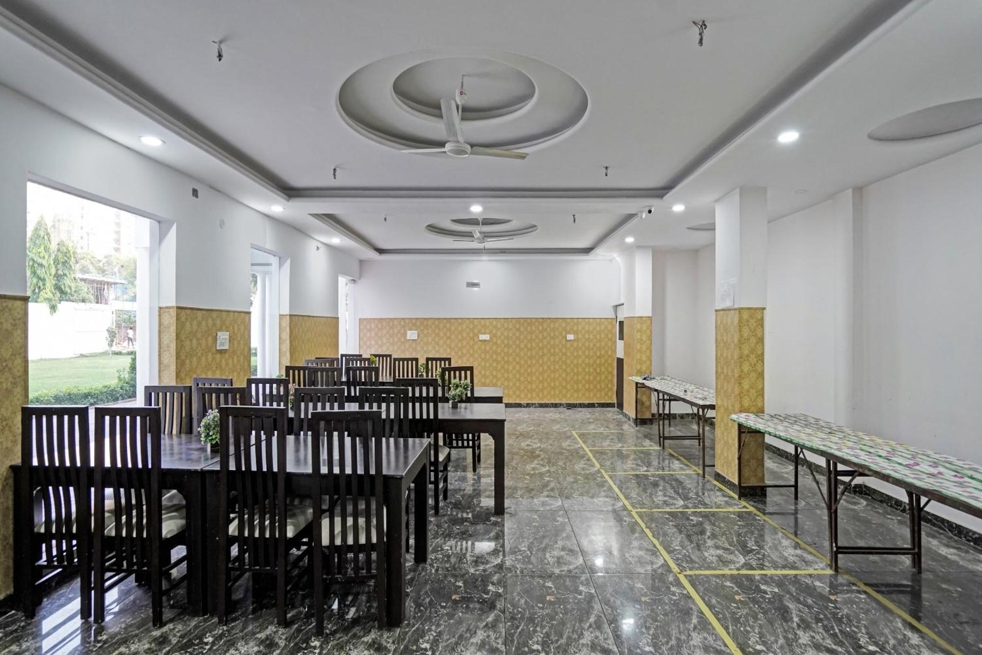Collection O Rajvanshi Paradise Gurgaon Bagian luar foto